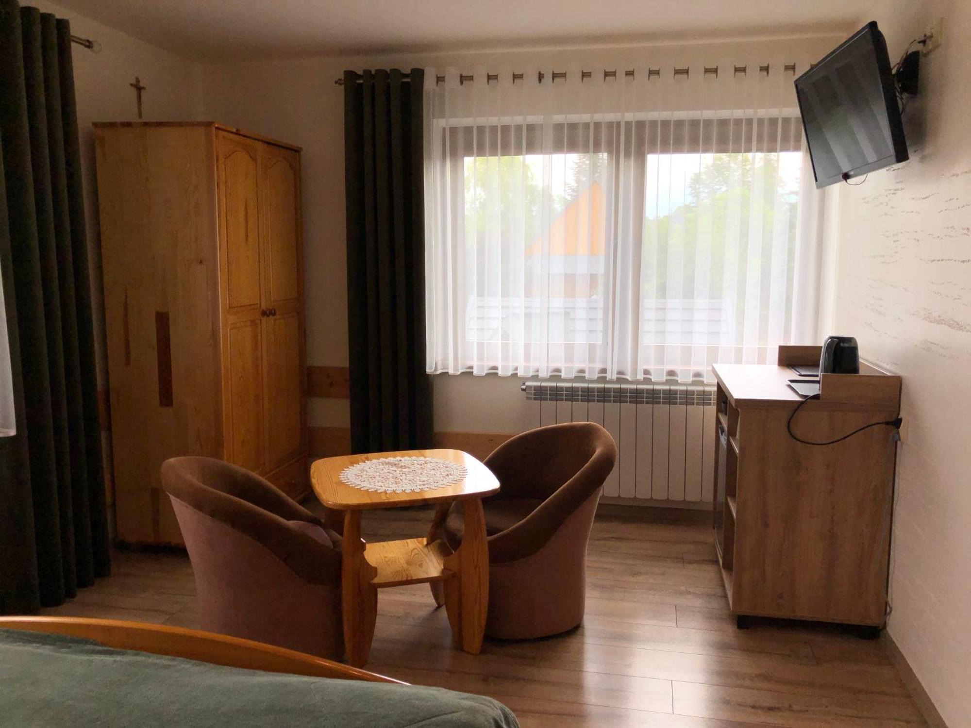 Dw Basia Pokoje I Apartament Bialka Tatrzanska Exteriör bild