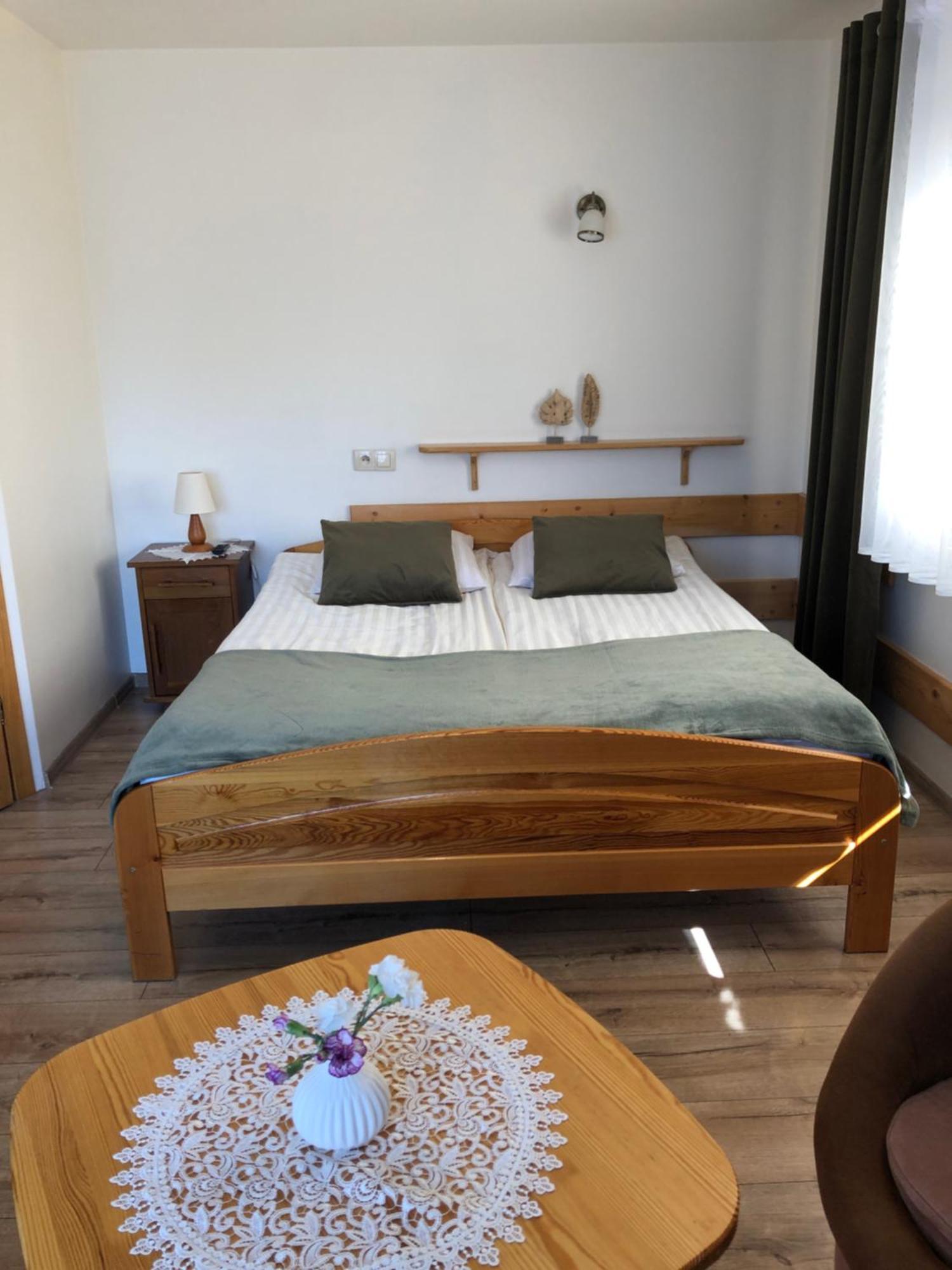 Dw Basia Pokoje I Apartament Bialka Tatrzanska Exteriör bild